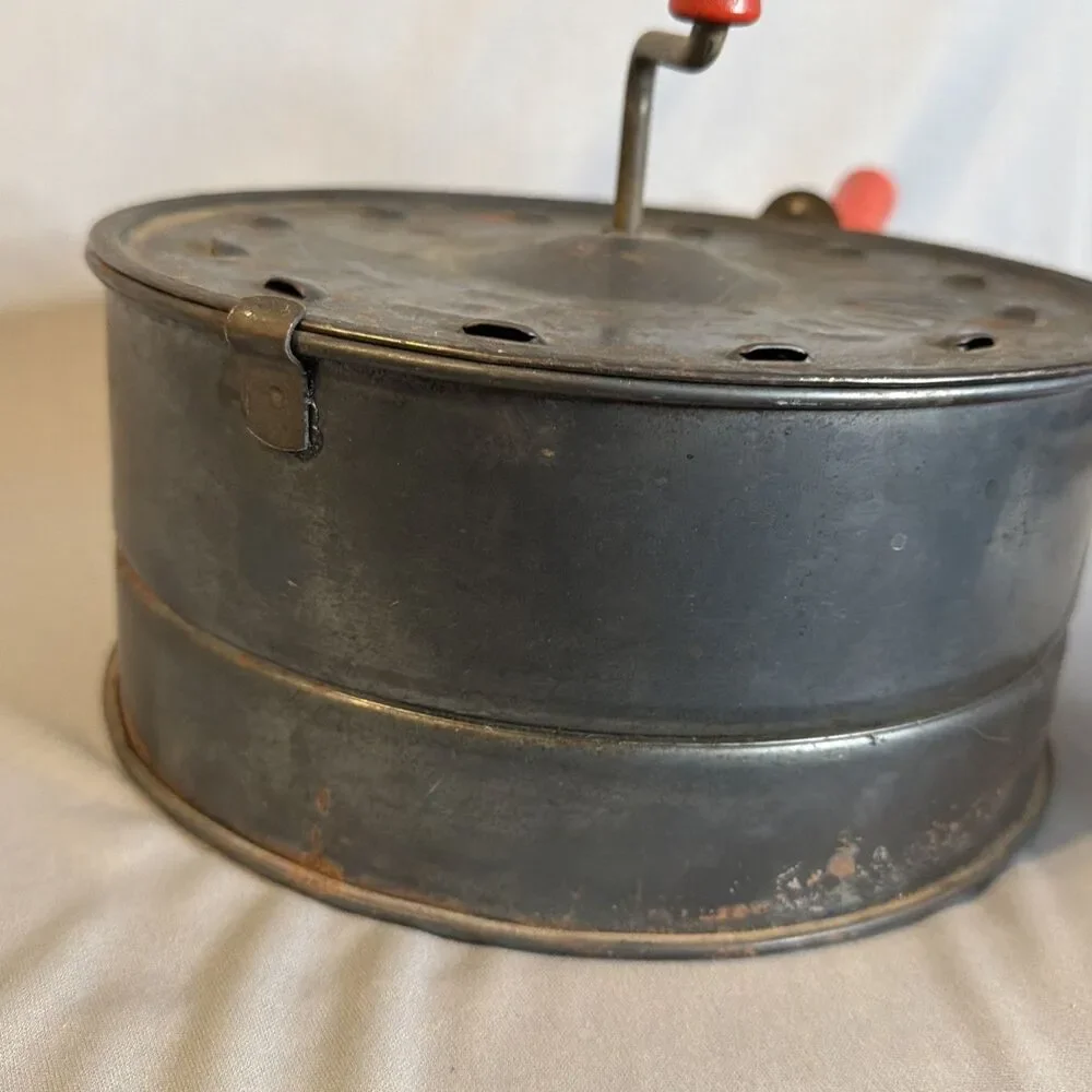 Vintage E-Z Corn Popper Pan with Lid Metal Red Wood Handle Primitive Rustic